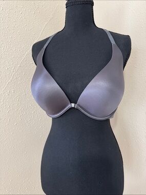 Victoria's Secret Front-Close Smooth Bra in Charcoal Gray